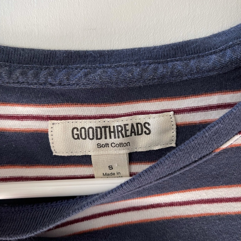 Men’s Goodthreads Tee - Picture 2 of 3